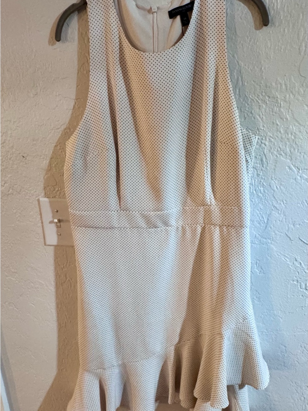 Banana Republic Cream Sleeveless Textured Fit-and-Flare Dress